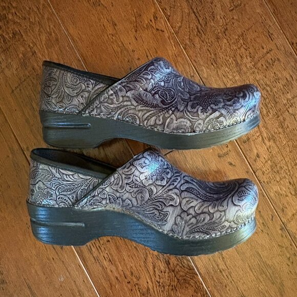 Dansko Leather Clogs. Size 39. Black/Gray. - Picture 3 of 4